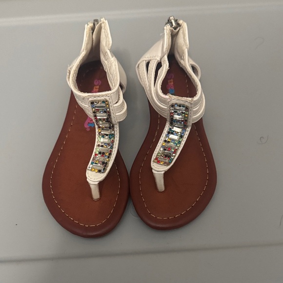 White Beaded Kids Sandals - Picture 1 of 2